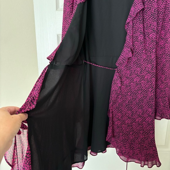 WAYF Dress Maddie Ruffled Wrap Dress, Pink/Black Size L - Picture 11 of 15